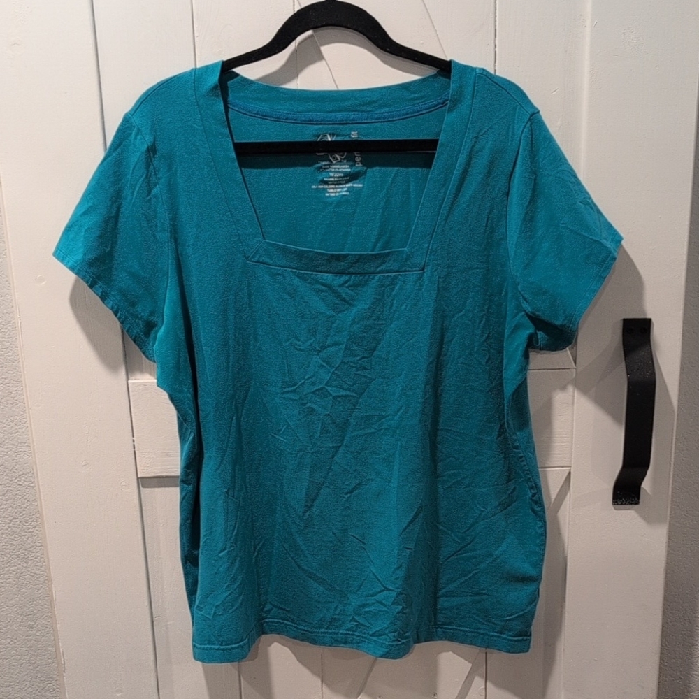 Perfect Fit Teal Short Sleeve Women's Top with Unique Neckline Size 18/20W